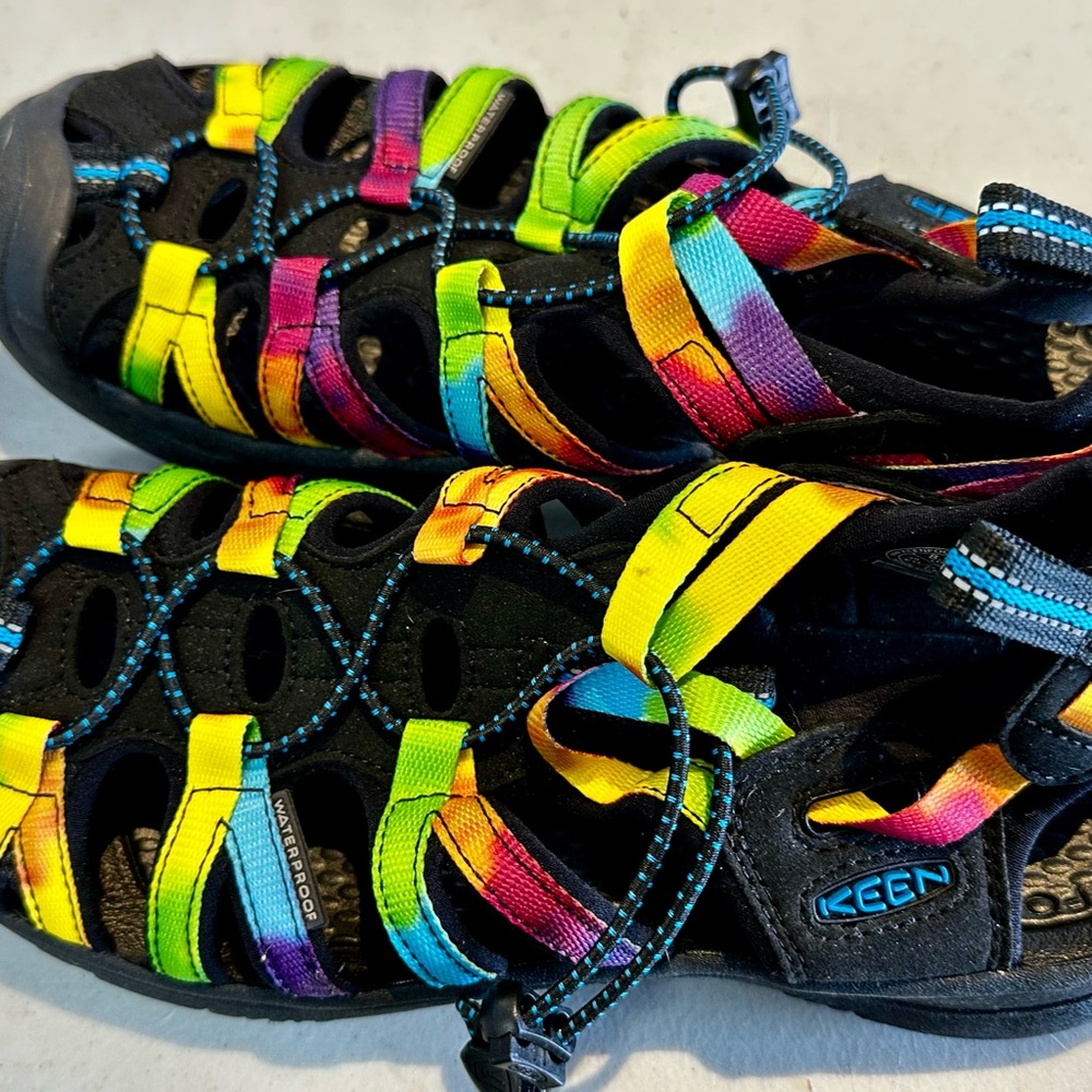 Keen Women’s Whisper Tie dye Sandals 8.5 - Picture 6 of 6